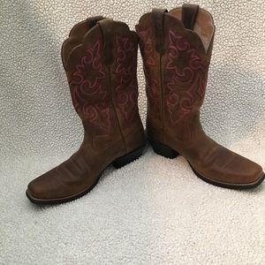 Ariat Women's Round Up Square Toe Western Boot